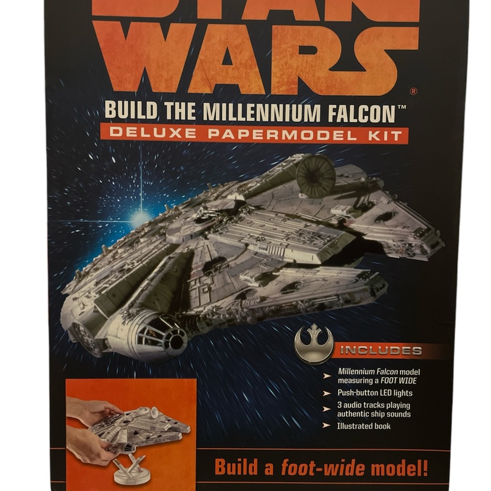 Star Wars Millennium Falcon Deluxe Papermodel Kit - Gray